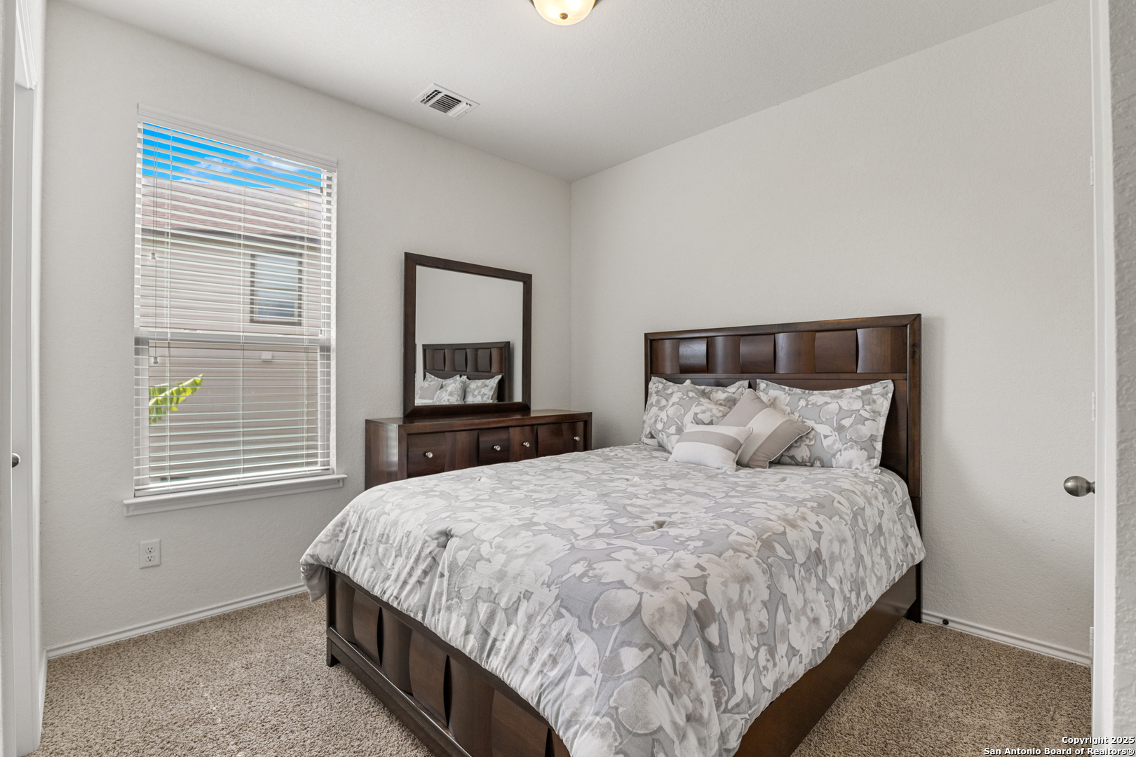3343 Uresti