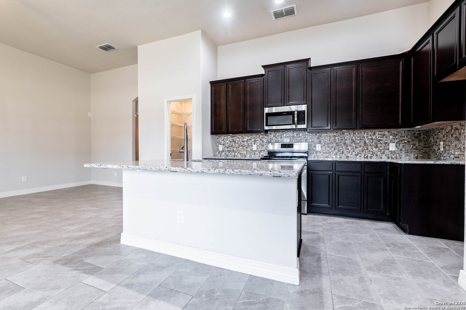 1202 Petunia Bluff