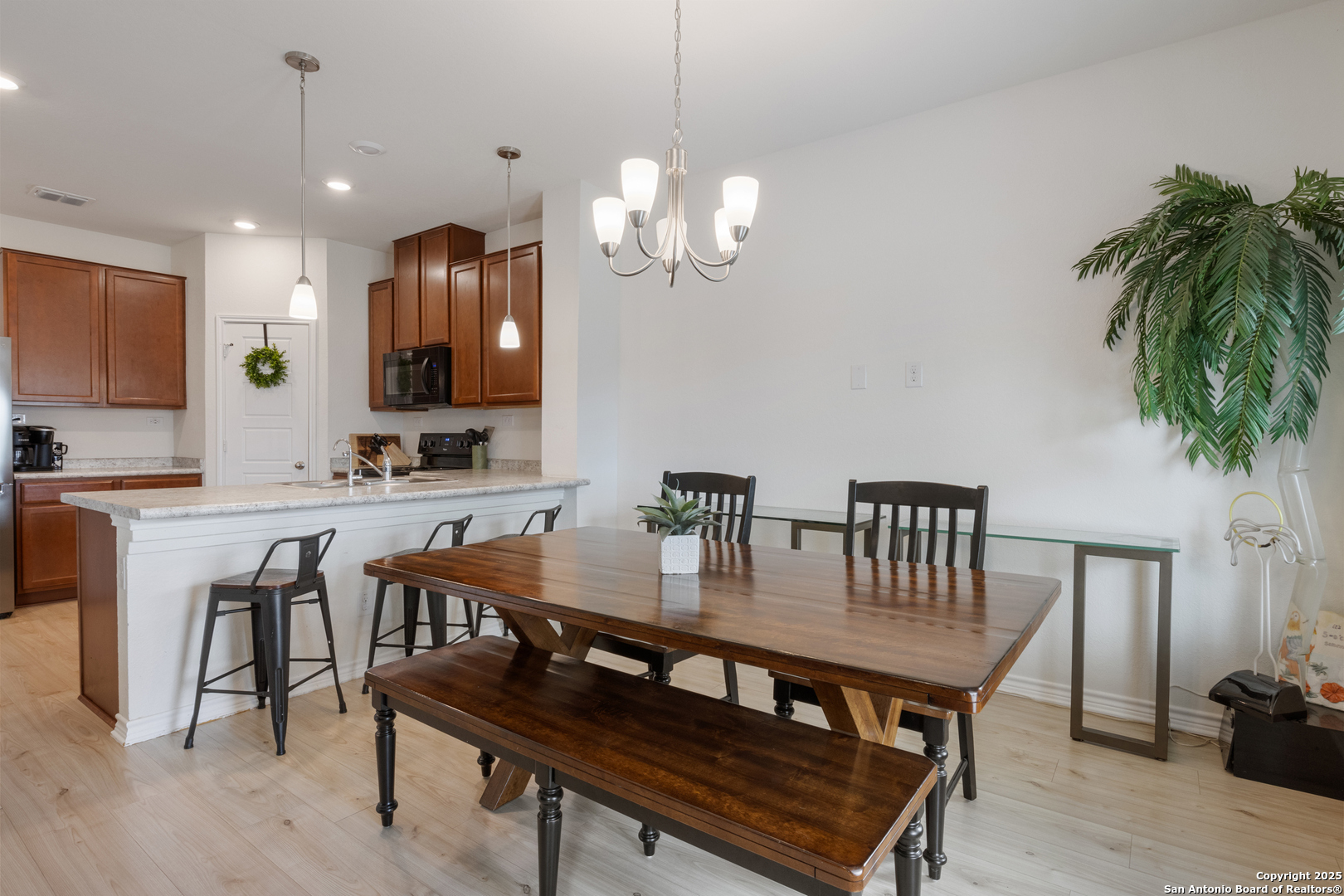 8443 Fortuna Valley