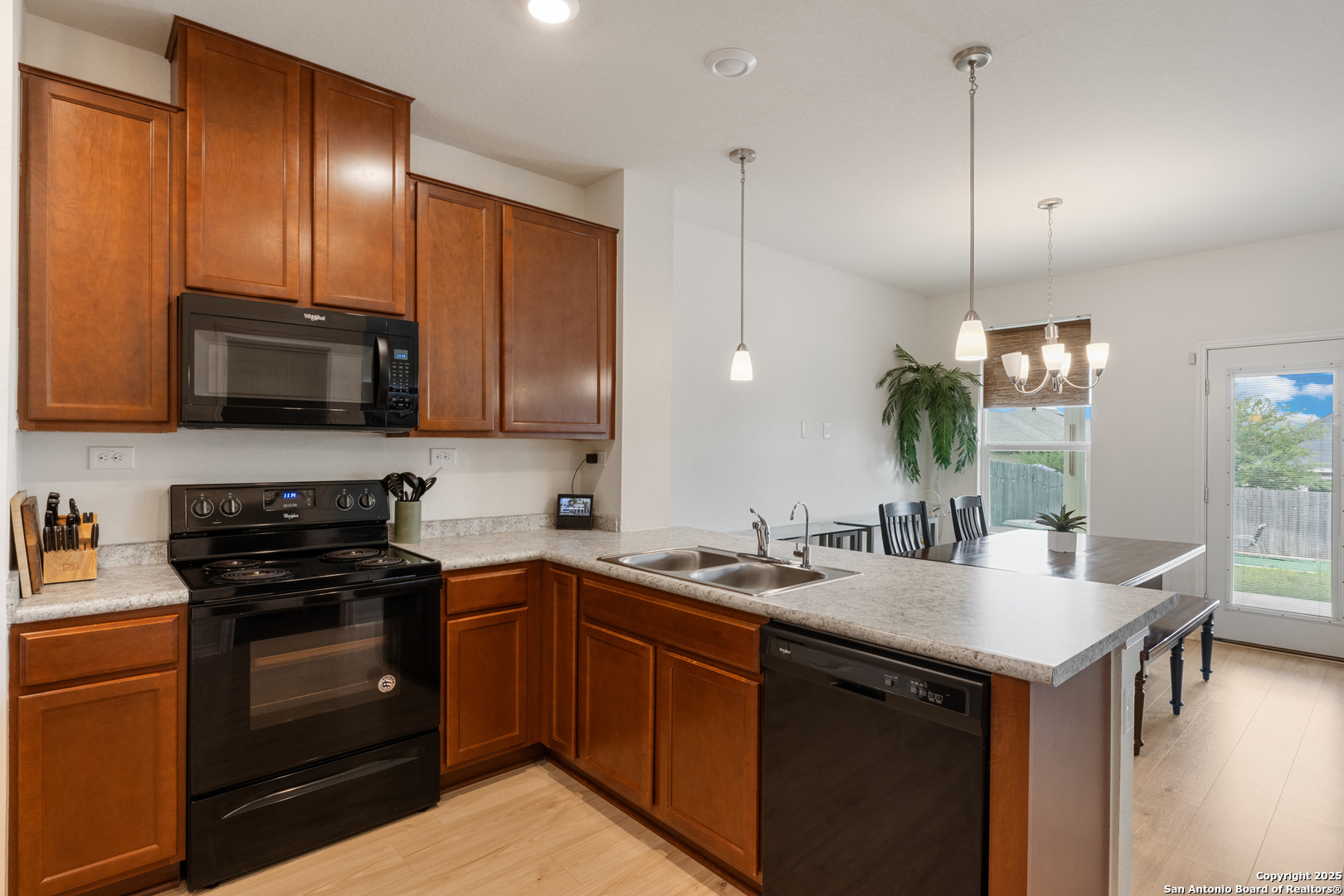 8443 Fortuna Valley