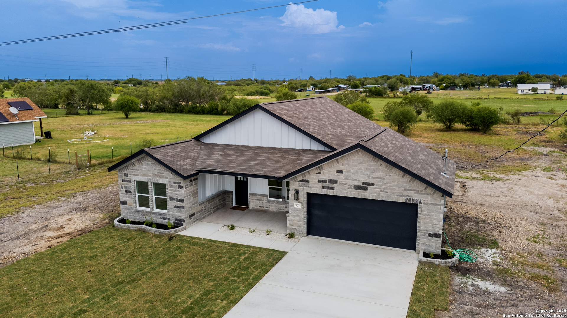307 Ranchero Way
