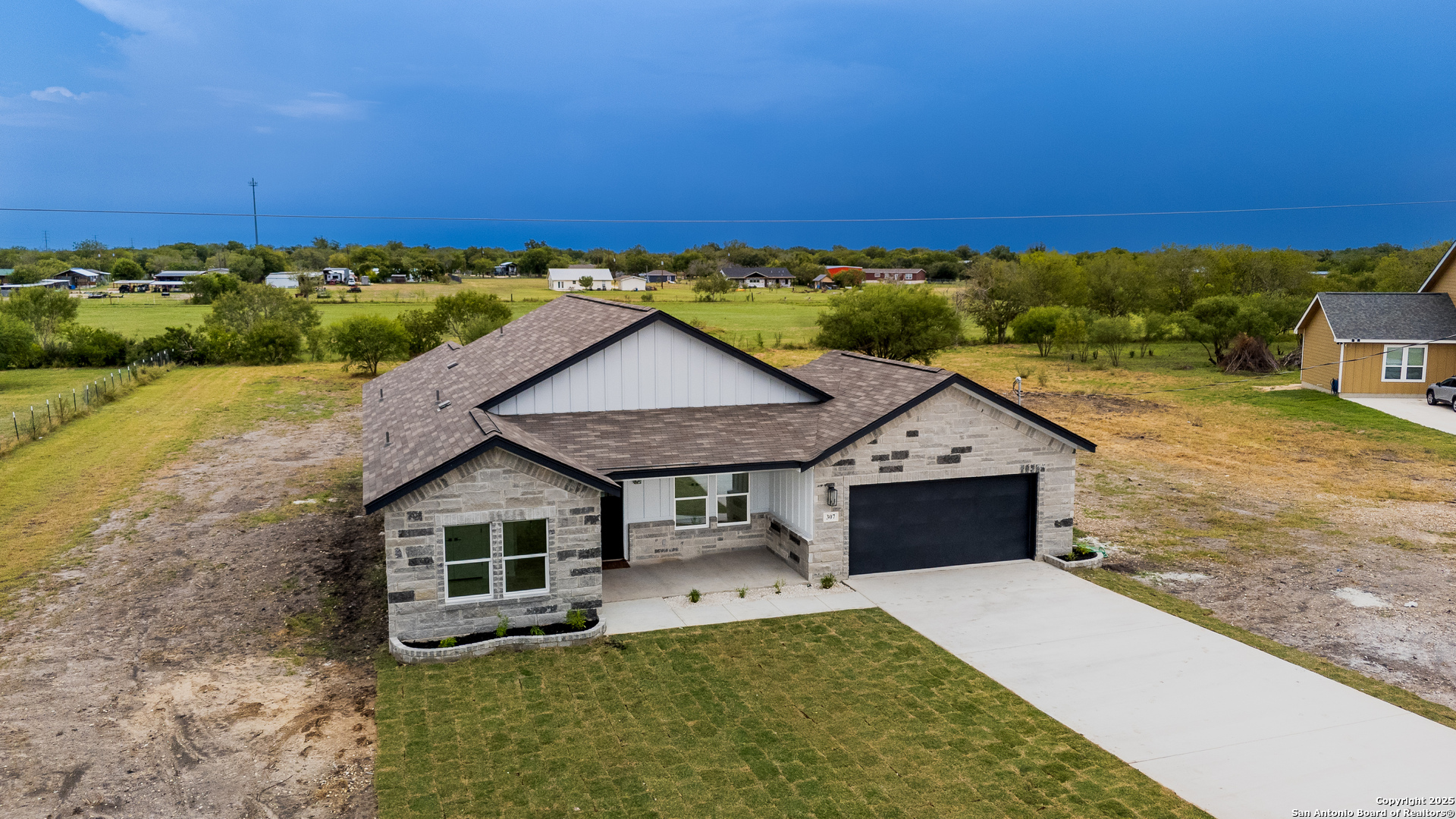 307 Ranchero Way