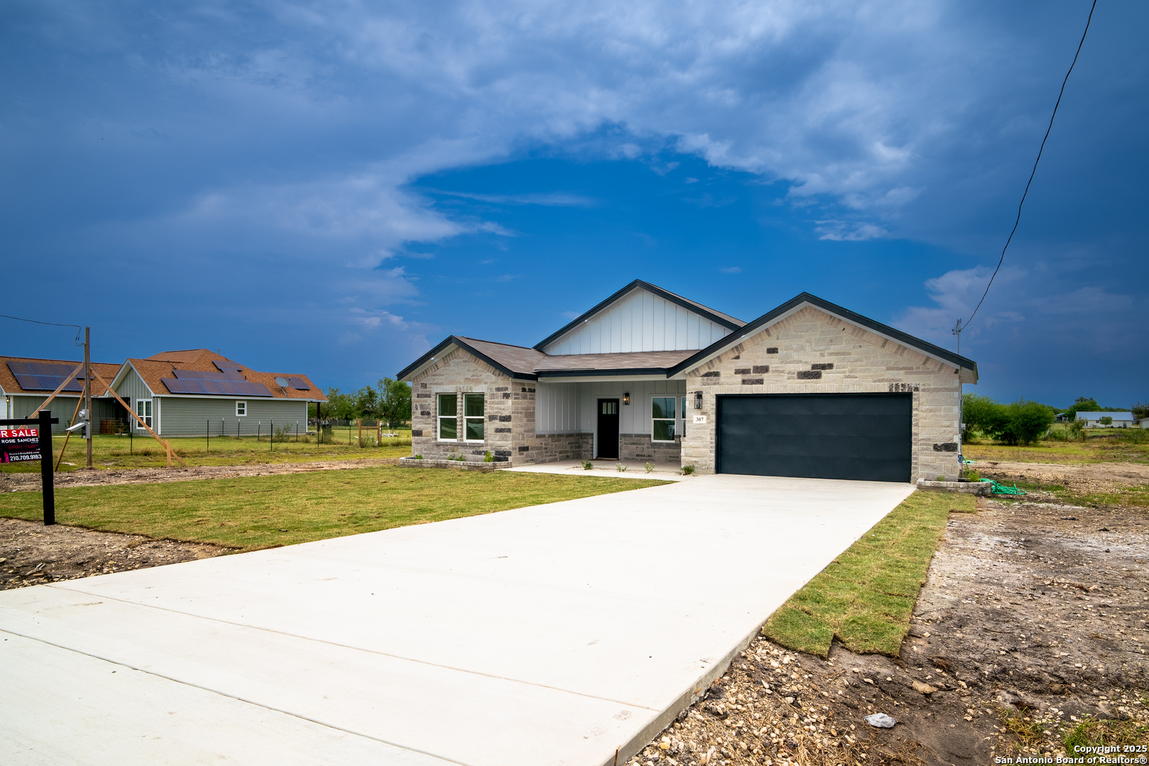 307 Ranchero Way