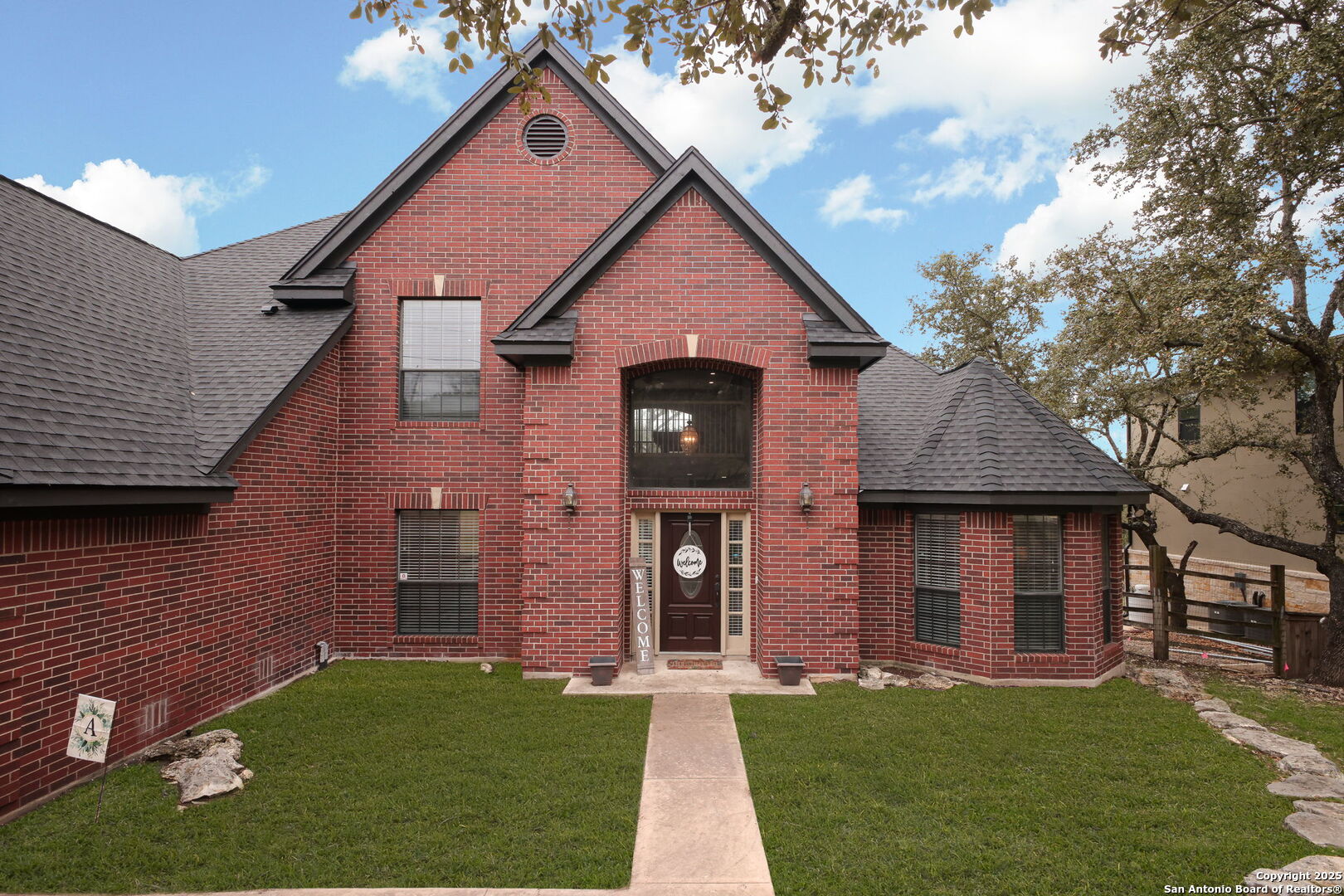 256 DEER CROSS LN