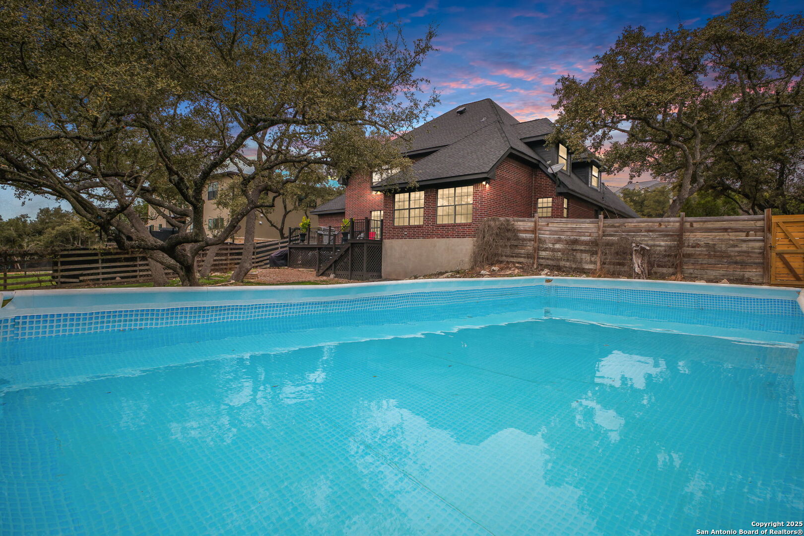 256 DEER CROSS LN
