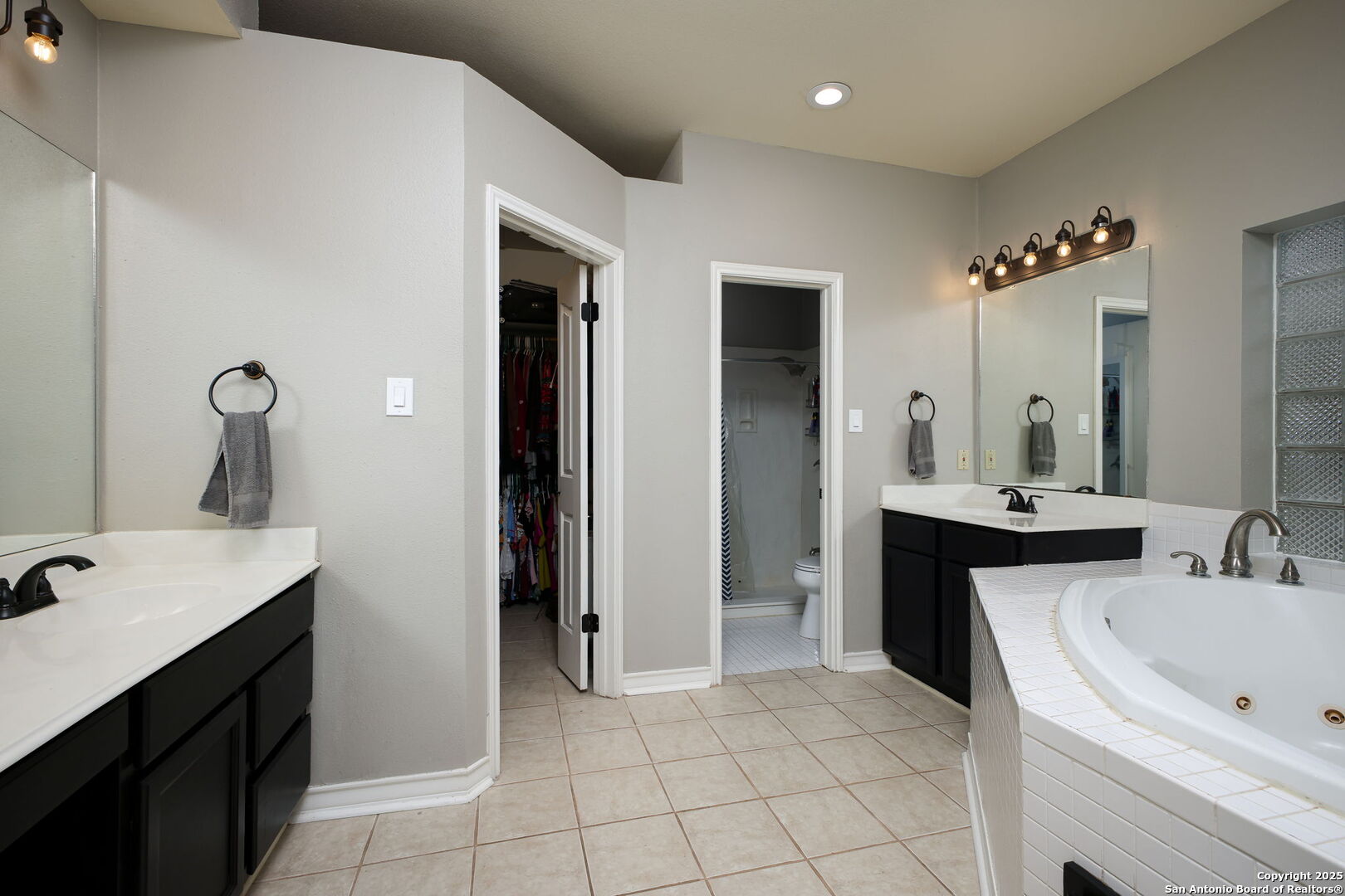 256 DEER CROSS LN