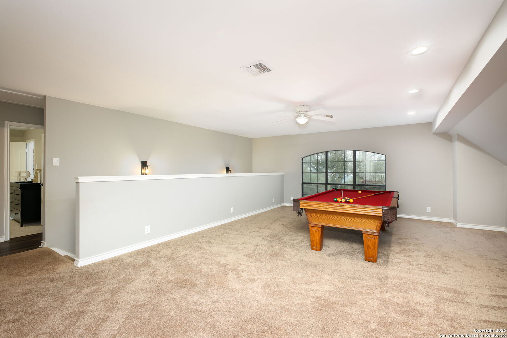 256 DEER CROSS LN