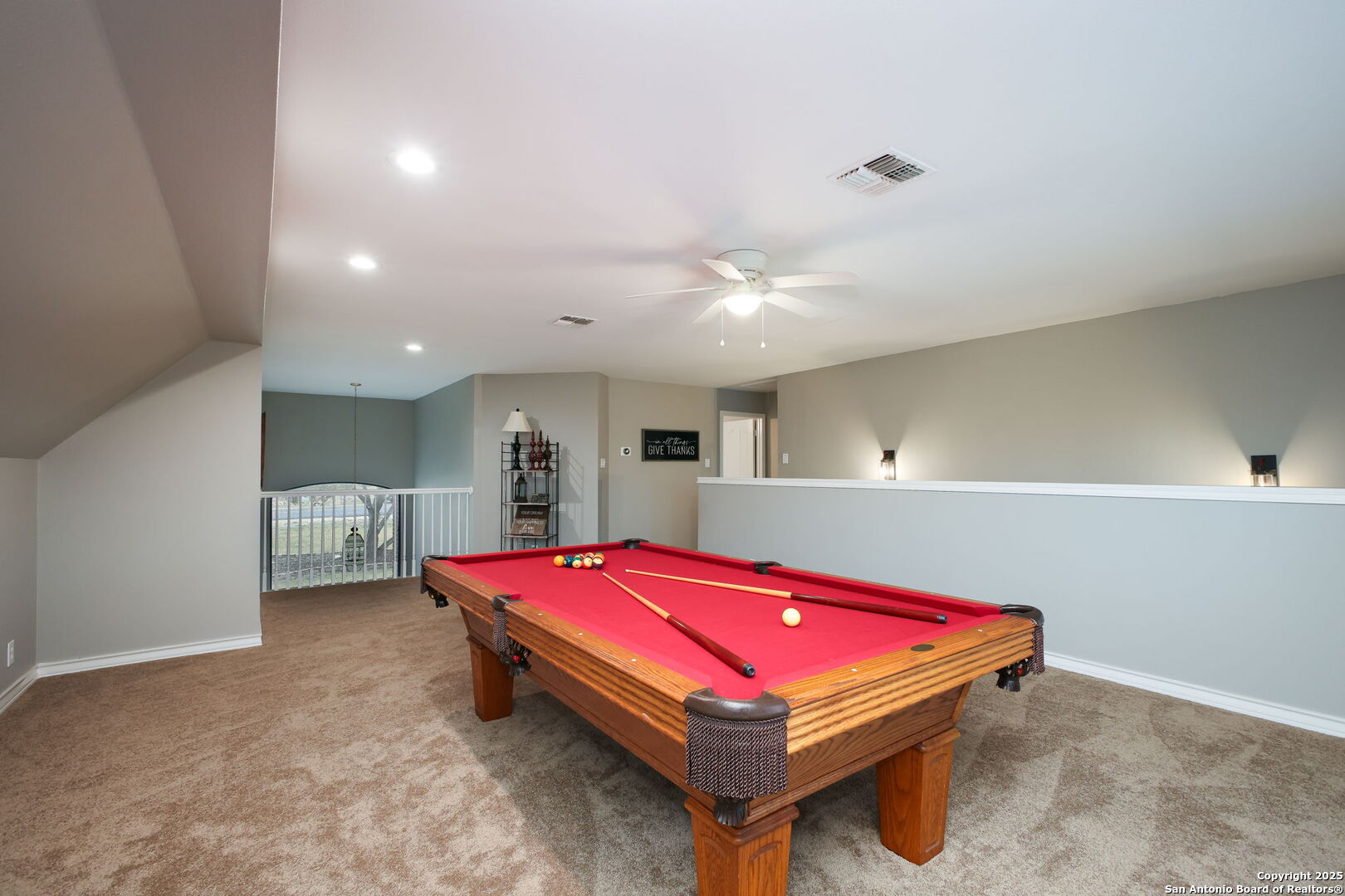 256 DEER CROSS LN