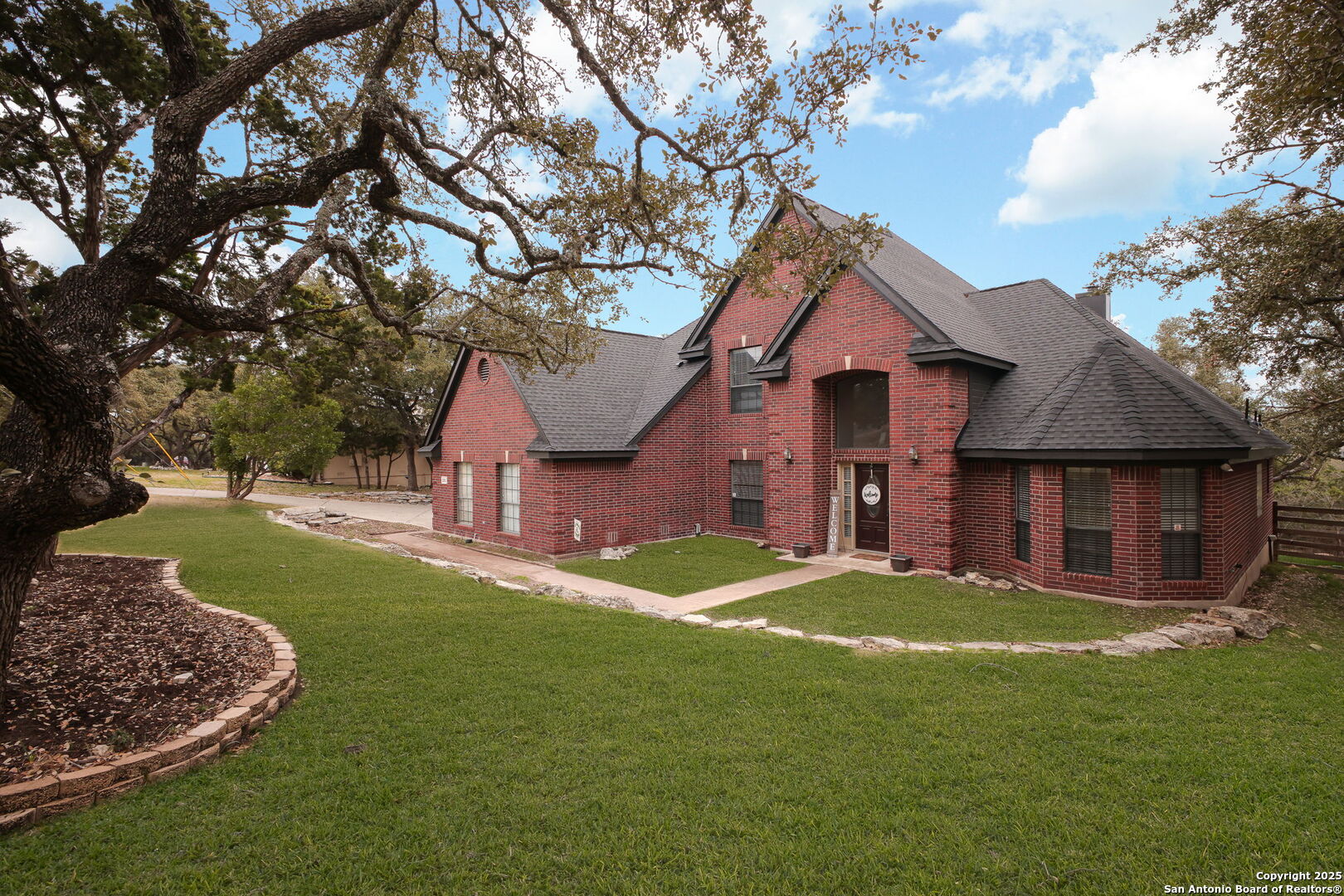 256 DEER CROSS LN
