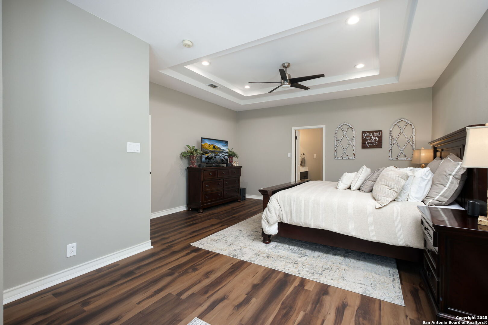 256 DEER CROSS LN