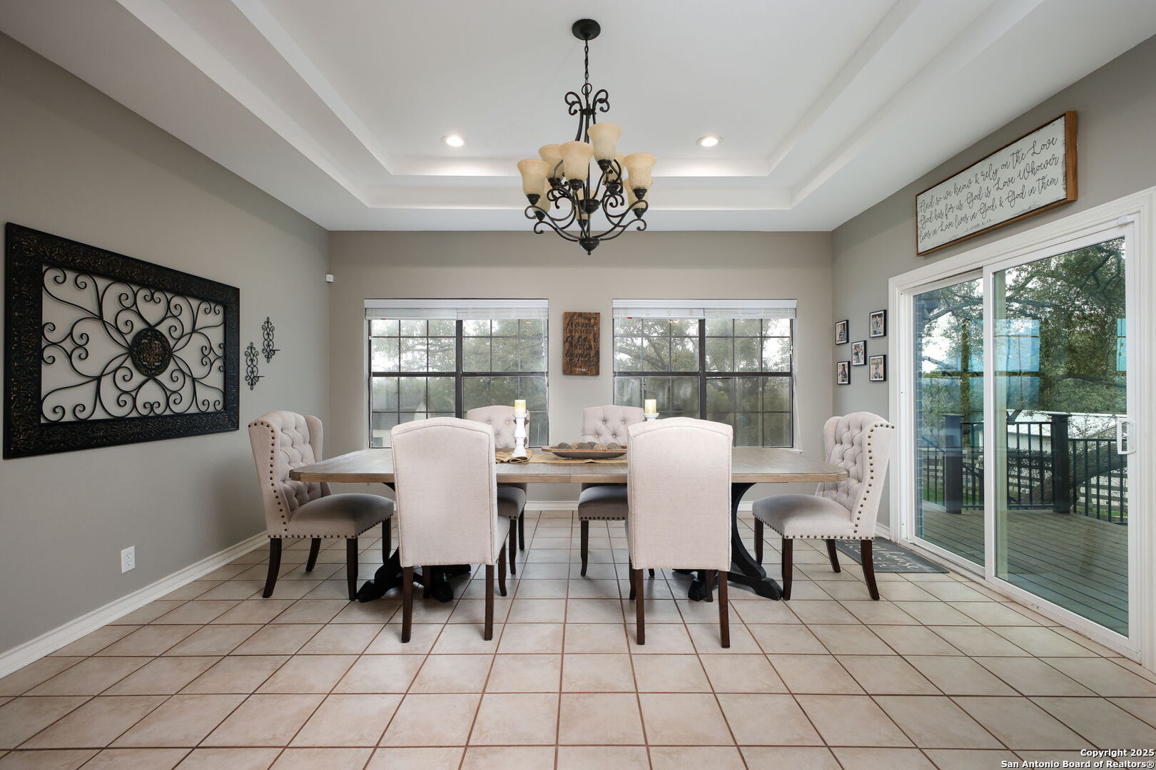256 DEER CROSS LN