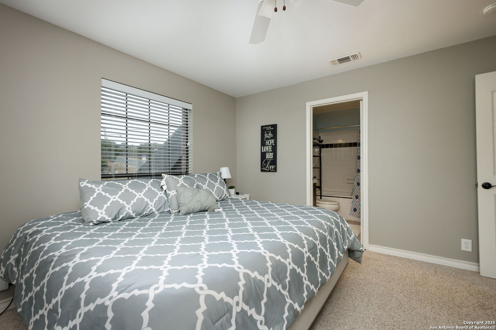 256 DEER CROSS LN