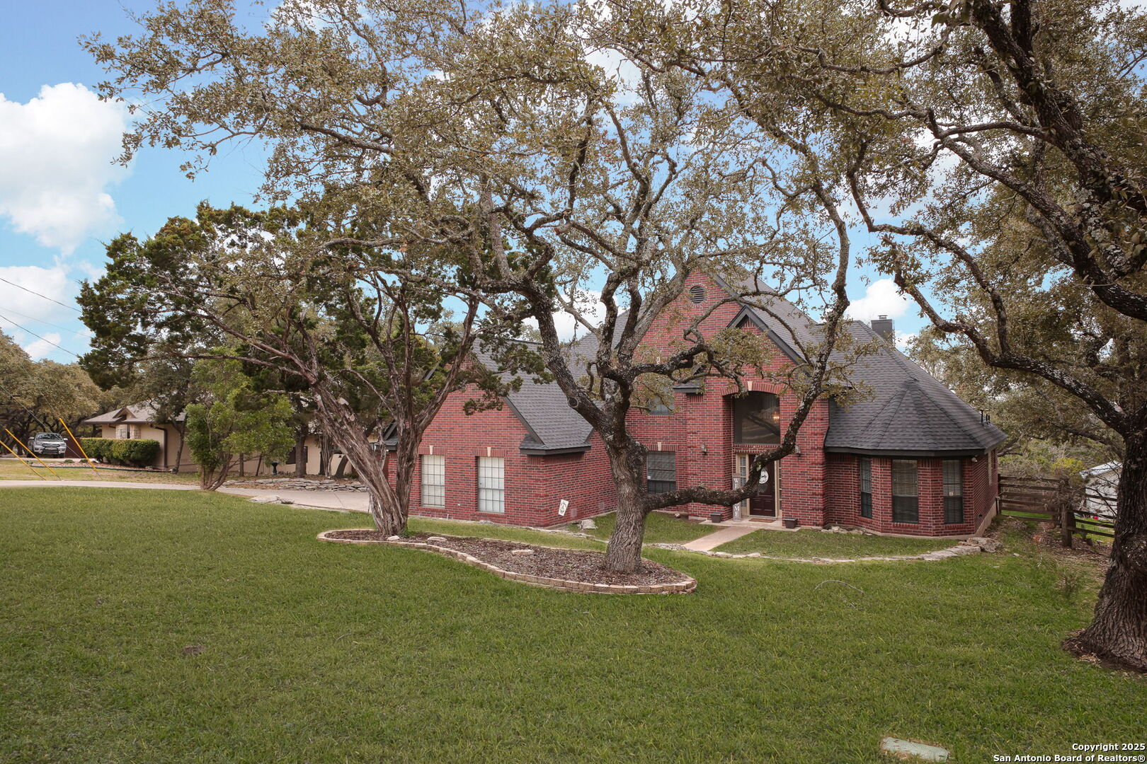 256 DEER CROSS LN