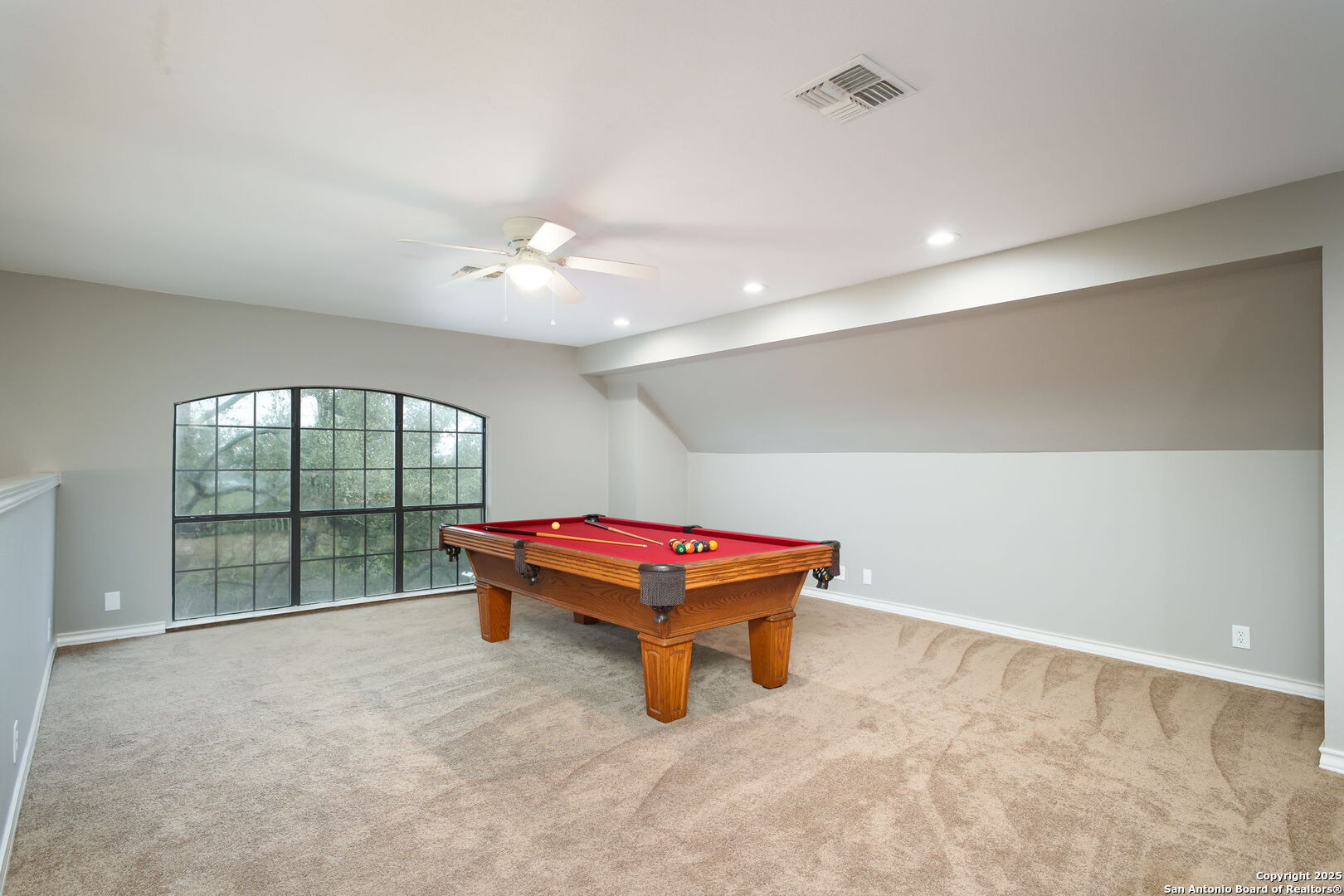 256 DEER CROSS LN
