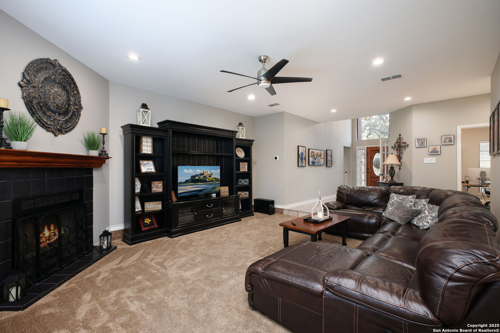 256 DEER CROSS LN
