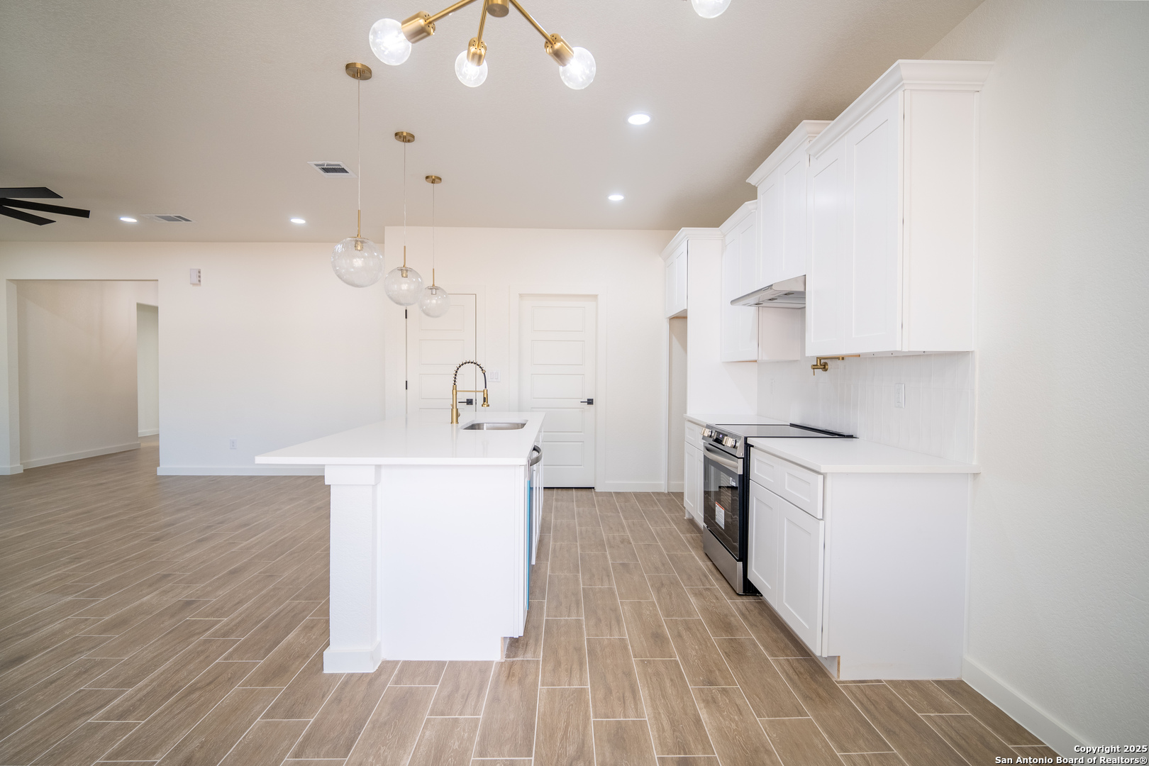 15125 norvell