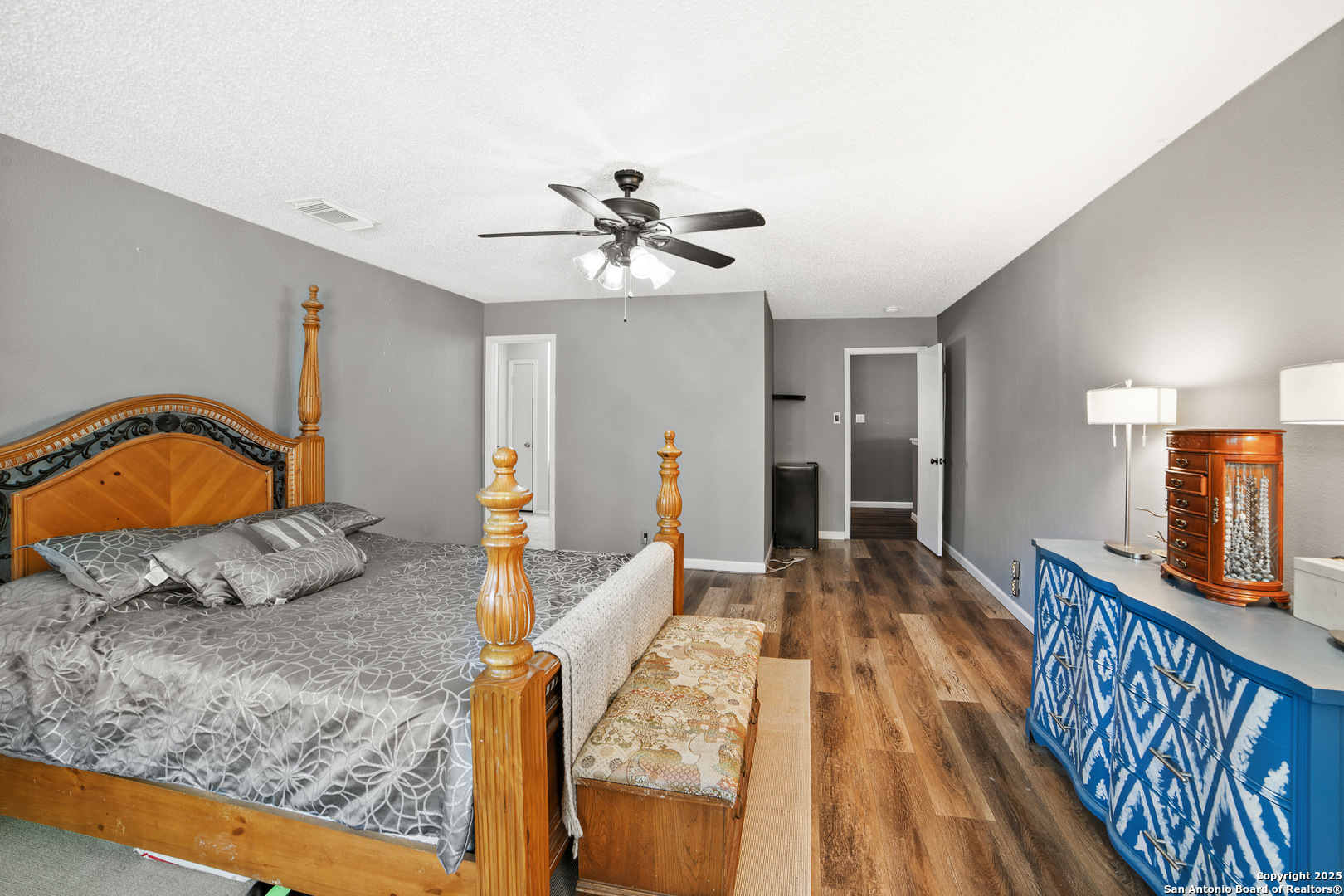 9590 Campton Farms