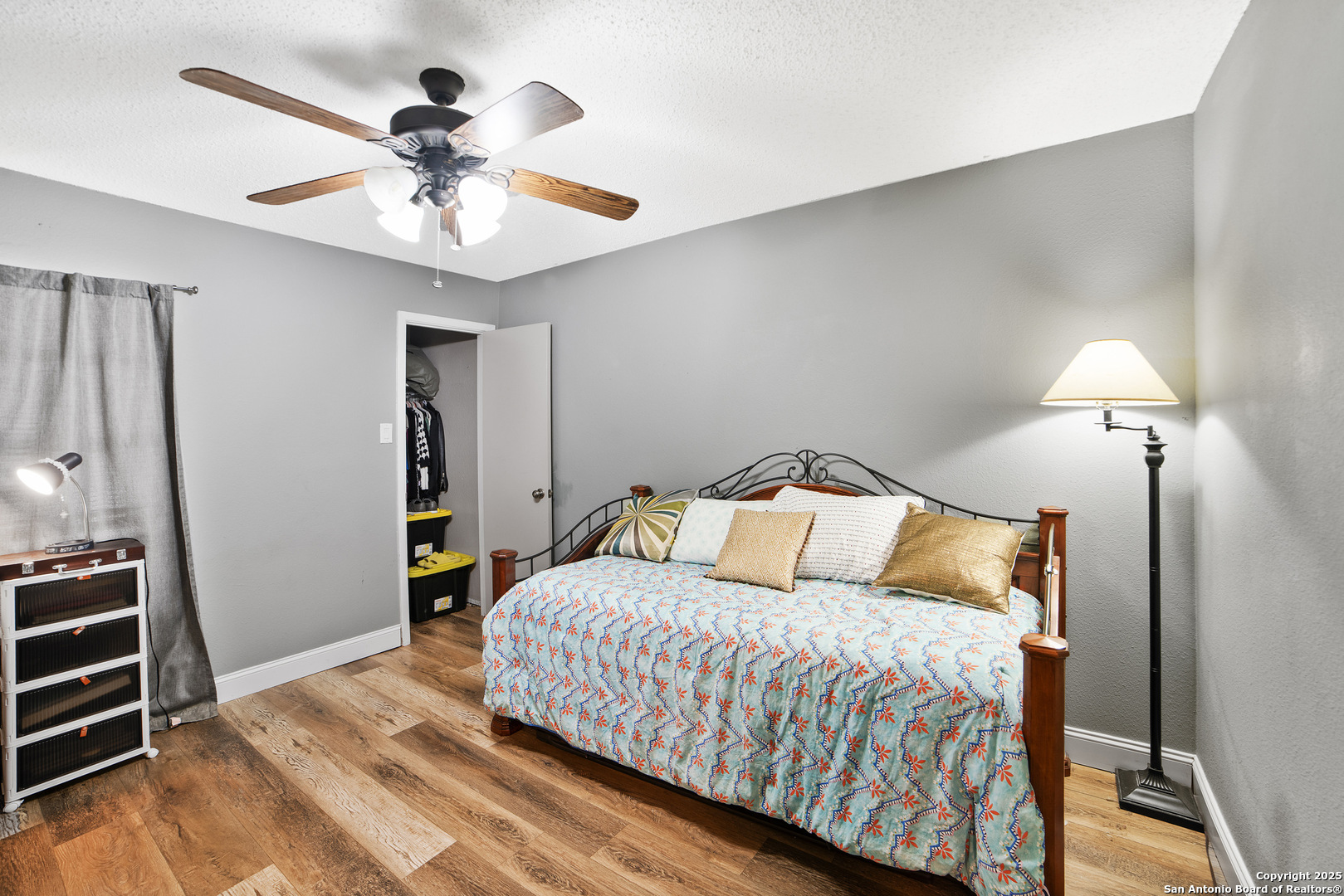 9590 Campton Farms