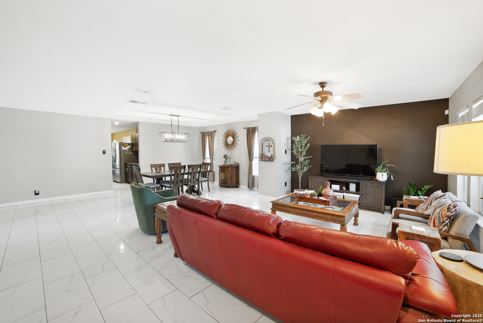 9590 Campton Farms