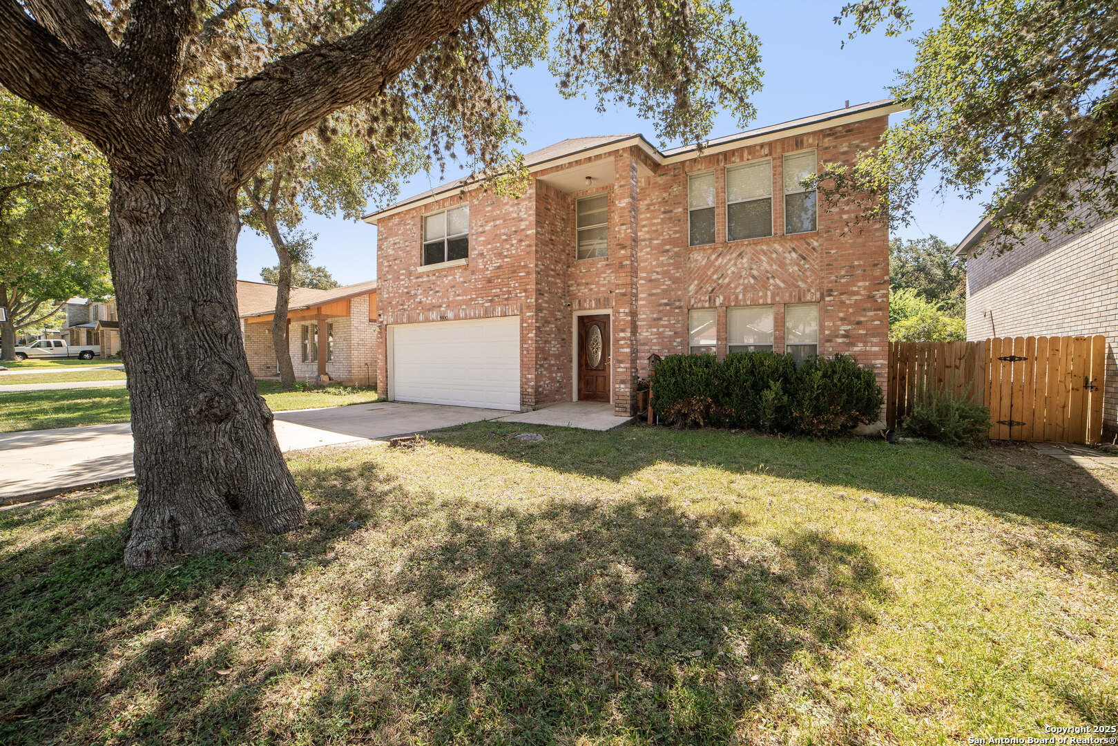 9590 Campton Farms