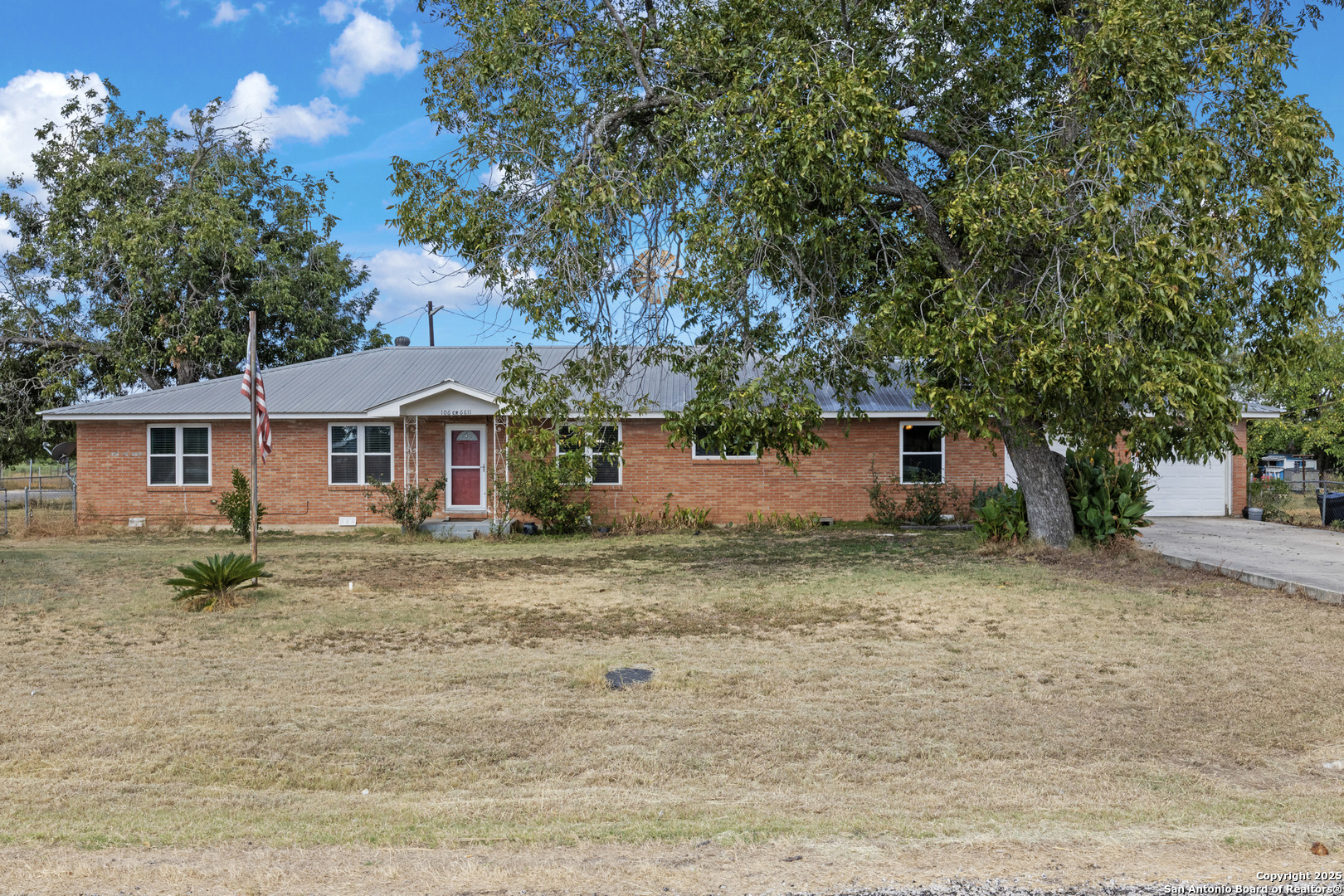 106 County Road 6611