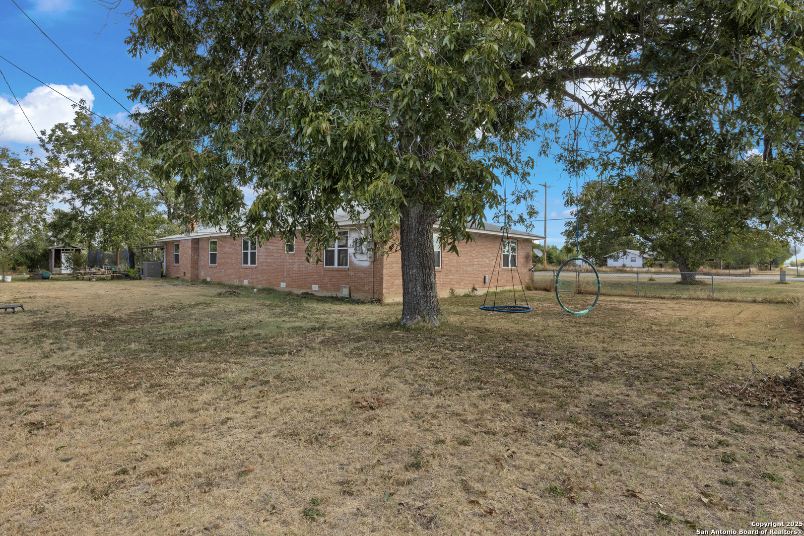 106 County Road 6611