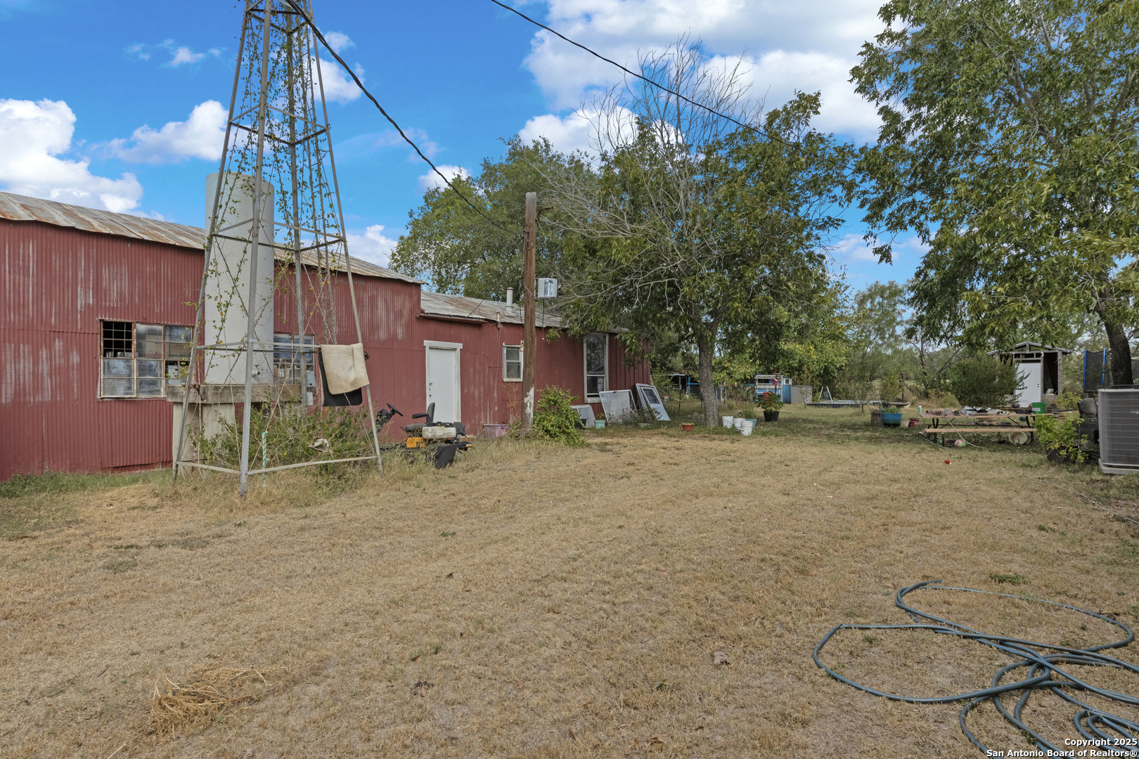 106 County Road 6611