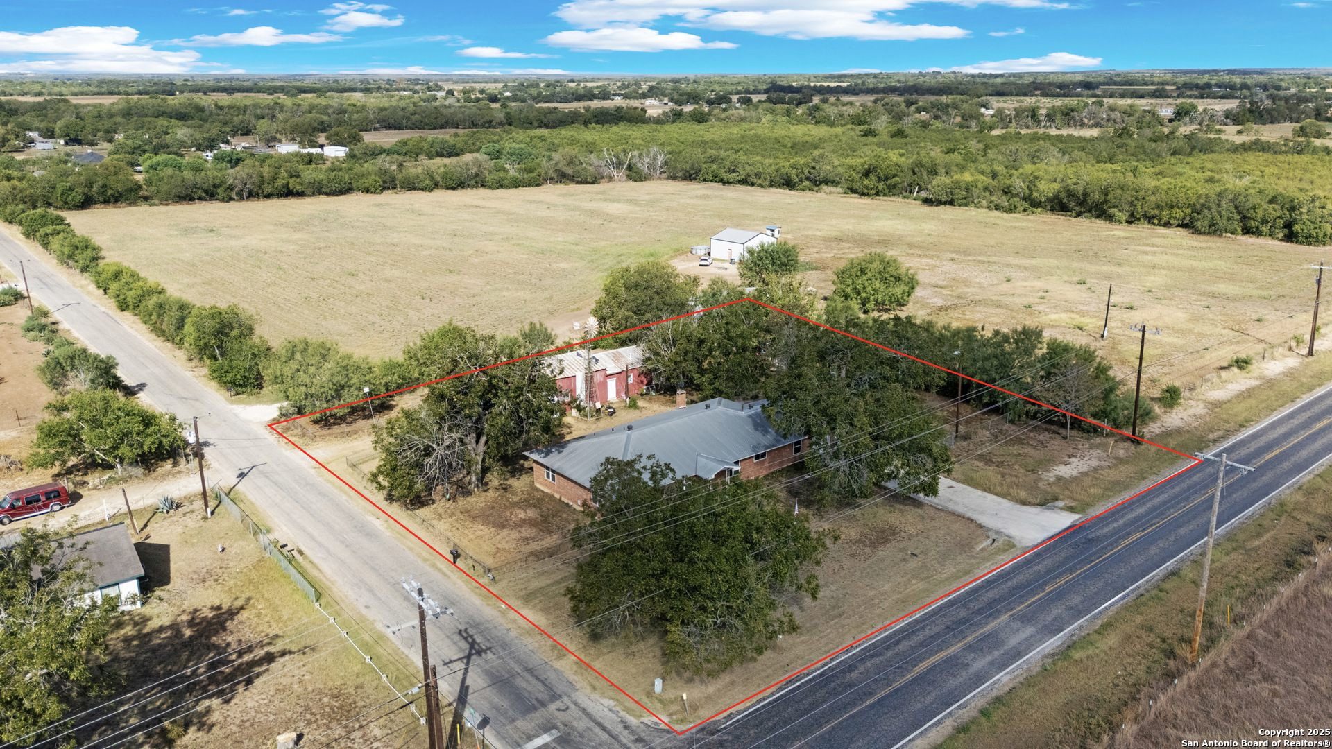 106 County Road 6611