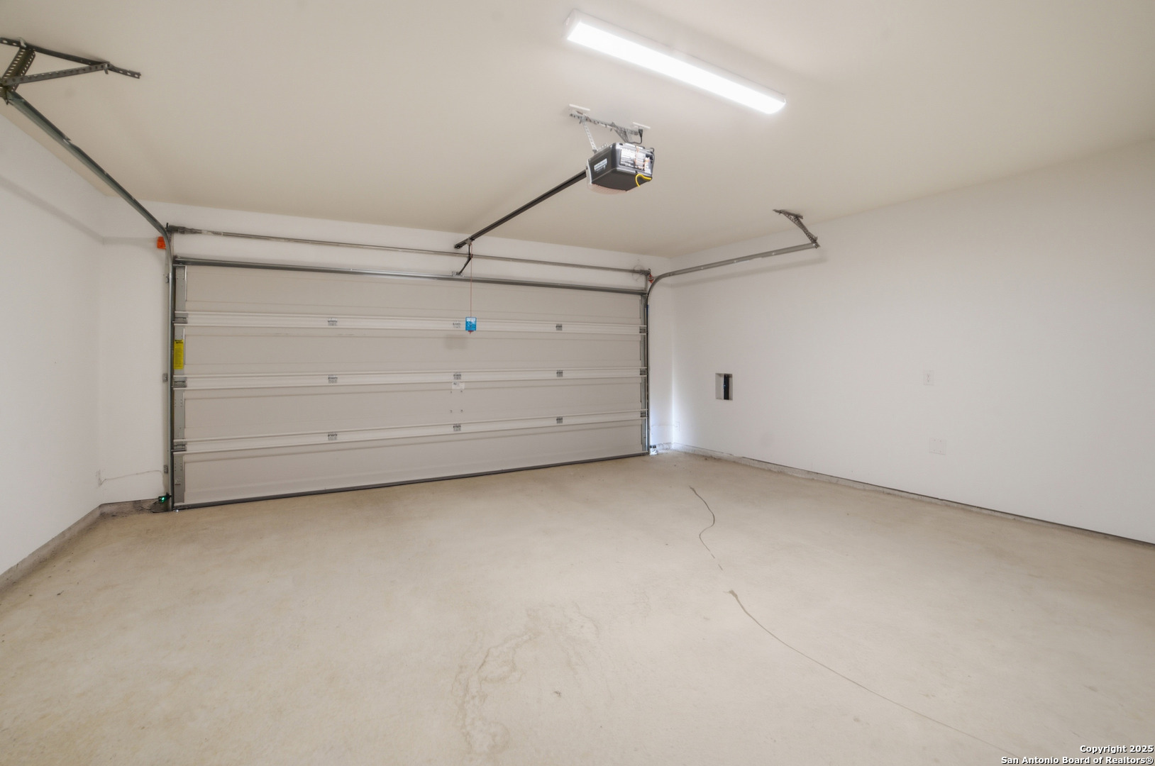 16000 Windview Court