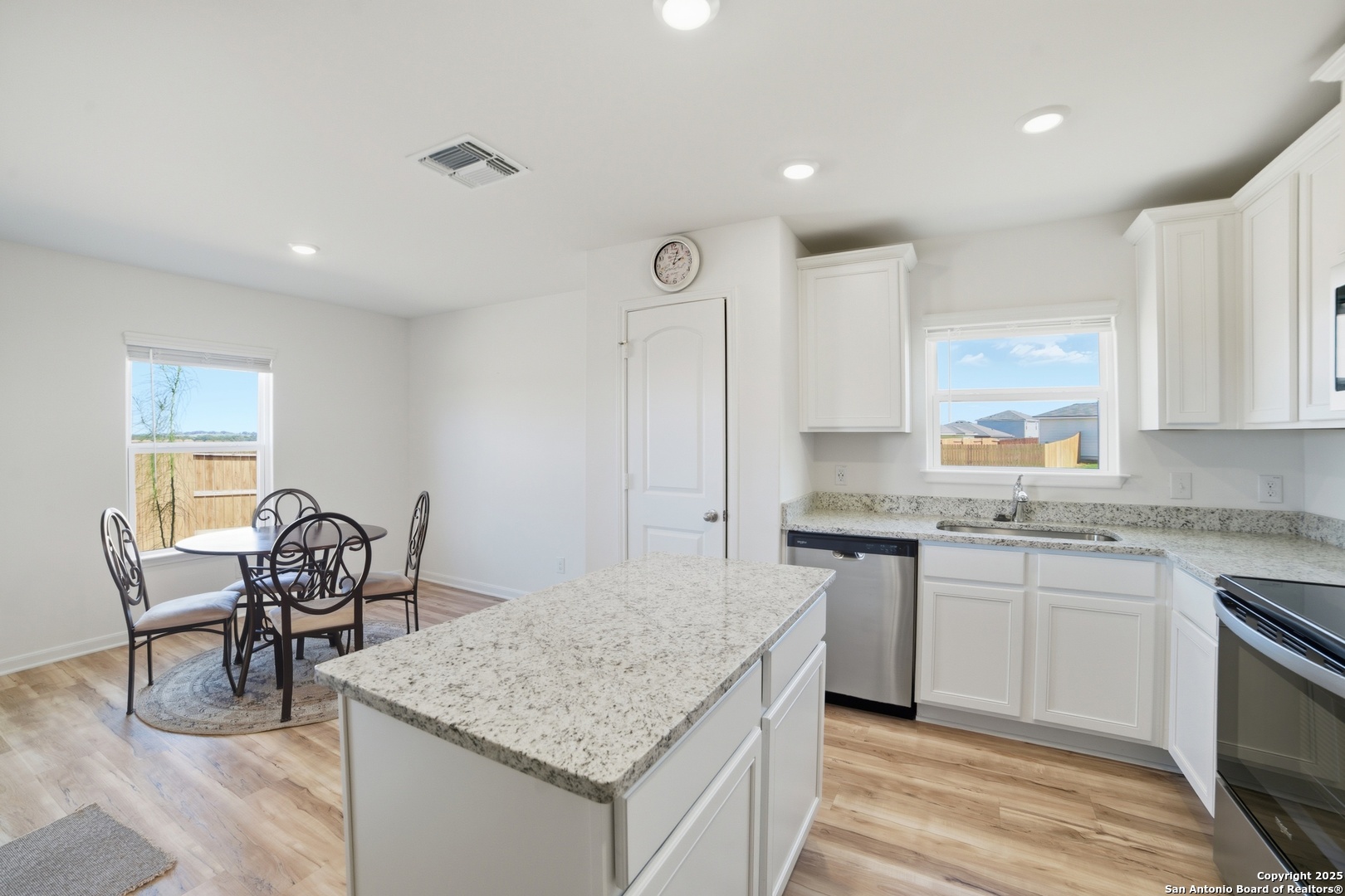 16000 Windview Court