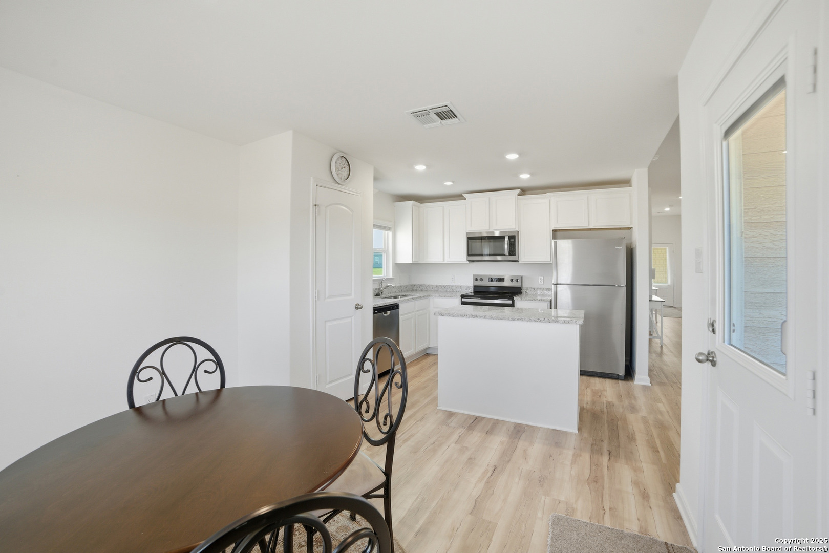 16000 Windview Court