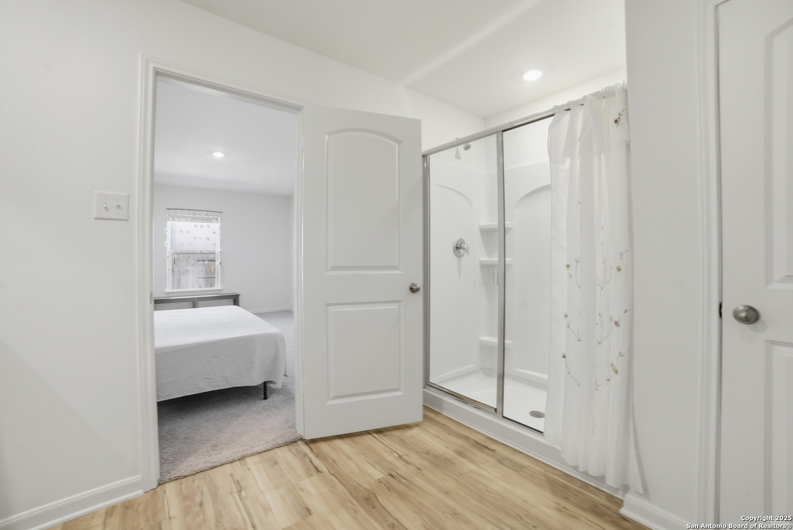 16000 Windview Court