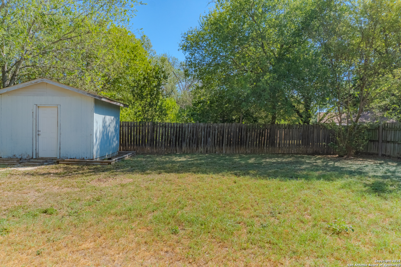 5962 Cliff Valley