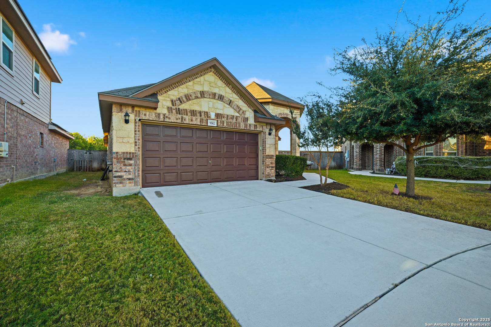 9502 Bricewood Tree