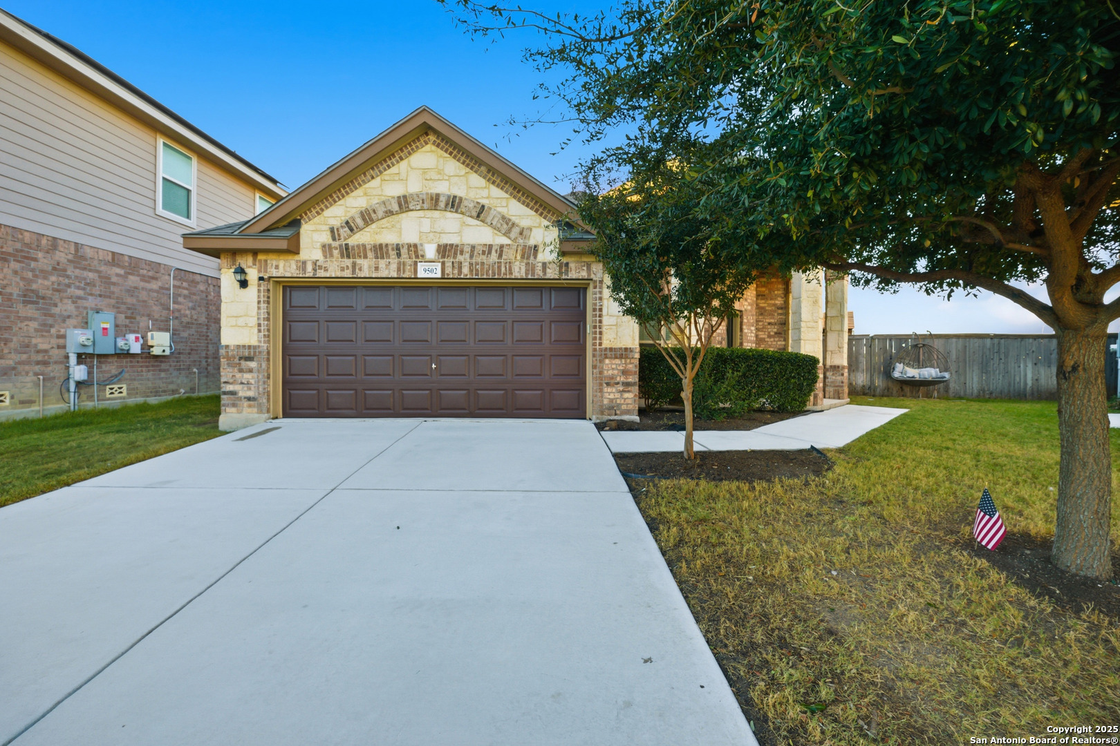 9502 Bricewood Tree