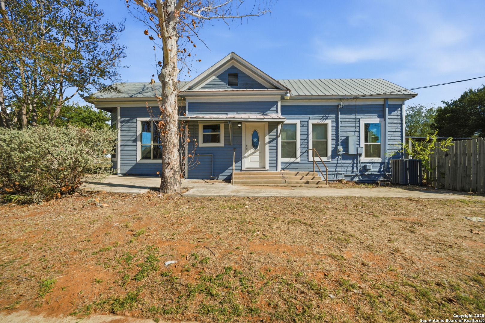 1004 E Colorado