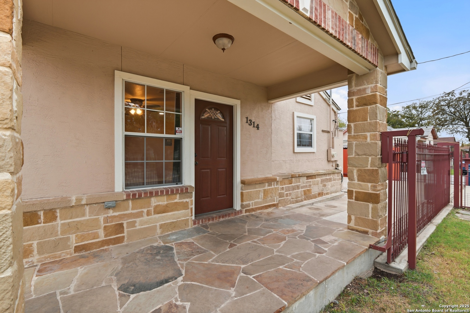 1314 W Theo Ave