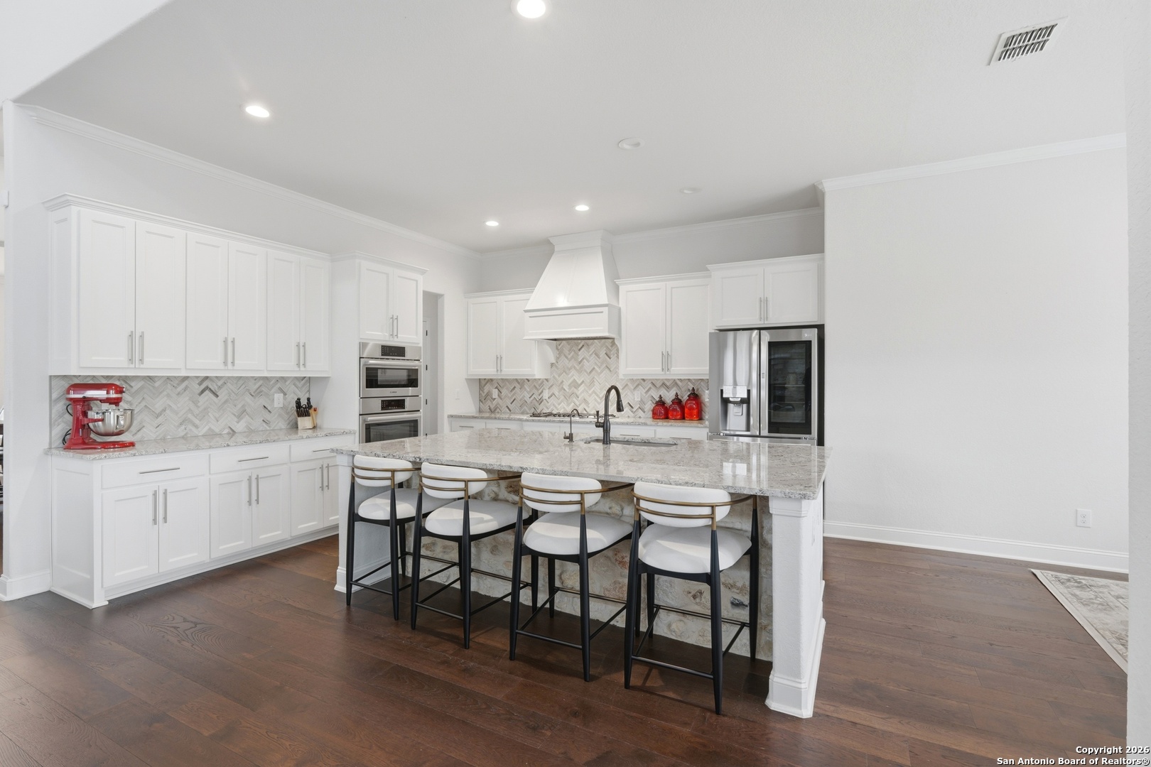 3707 Watch Hill