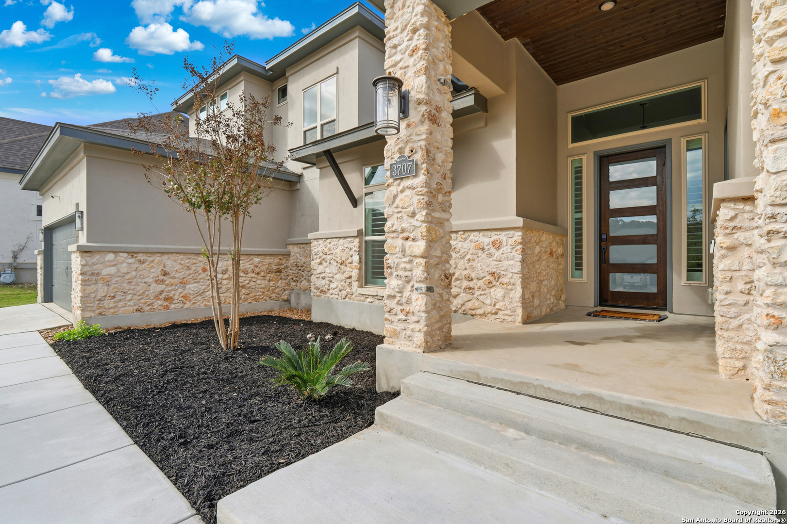 3707 Watch Hill