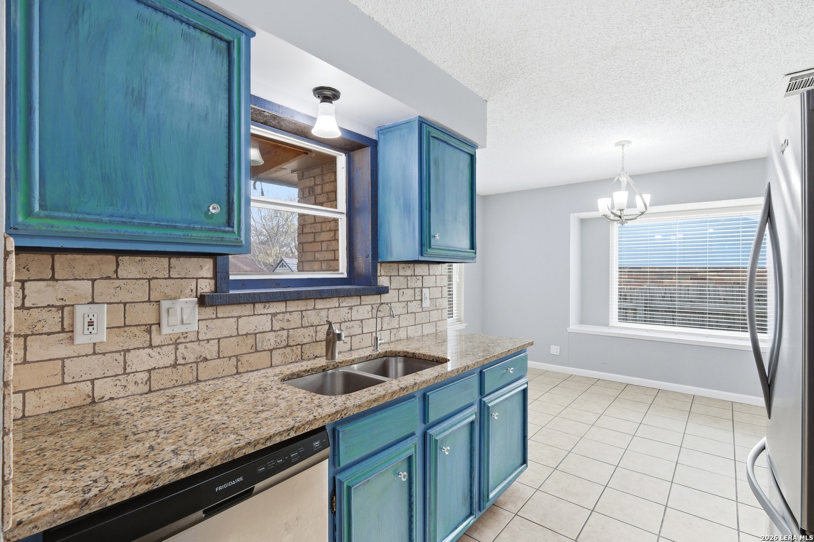 6422 Ridge Circle Dr