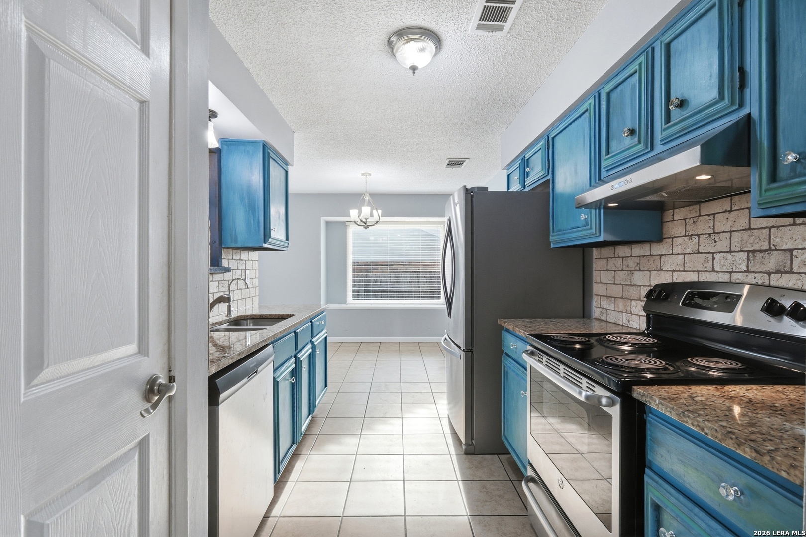 6422 Ridge Circle Dr