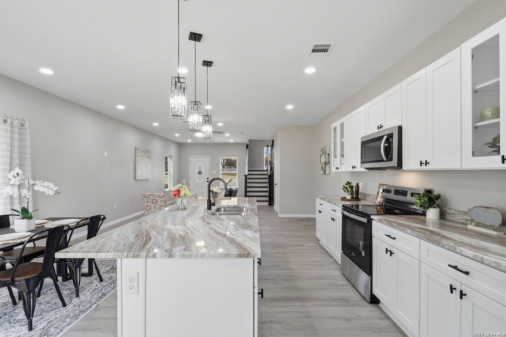 656 Canyon Circle