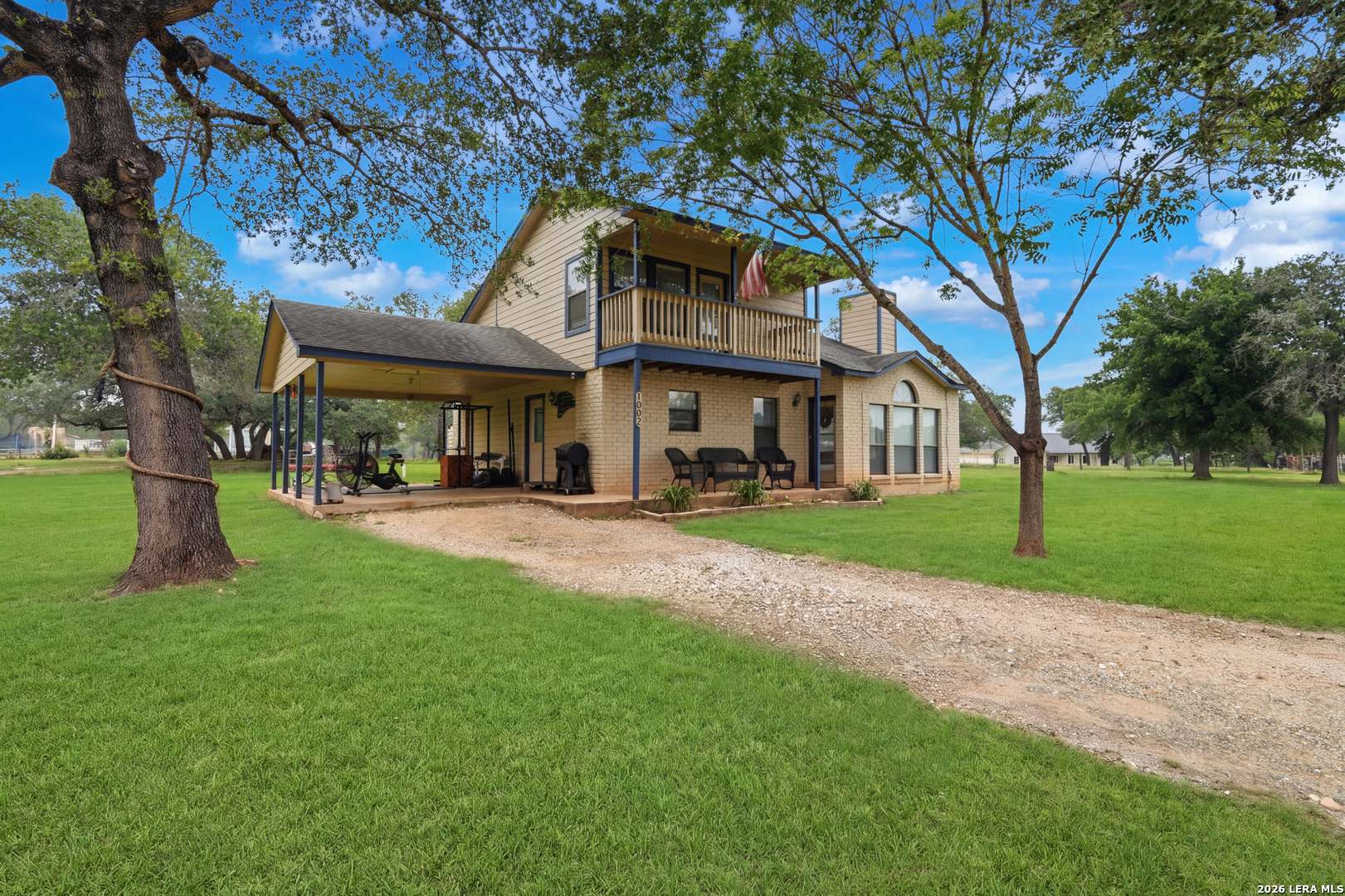 1002 Eagle Crest Dr