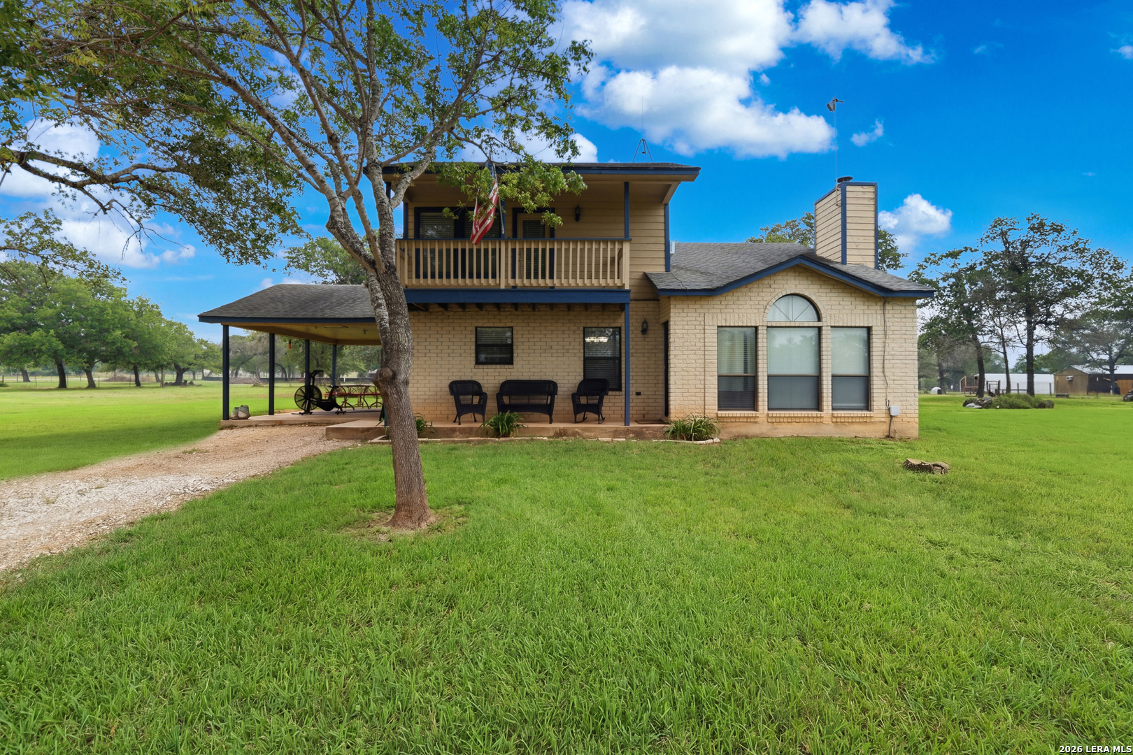 1002 Eagle Crest Dr