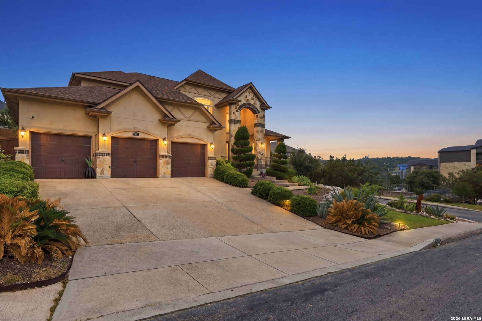 18702 Edwards Edge