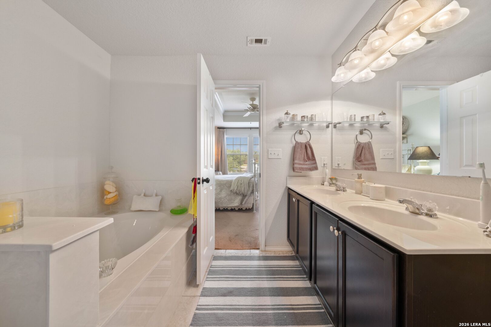 27142 Villa Toscana