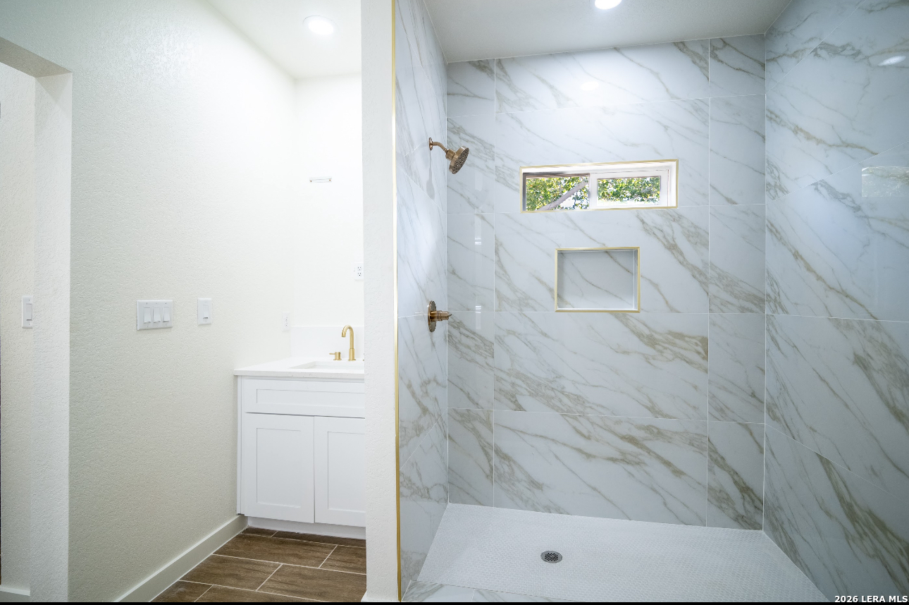 169 Pine Valley Dr