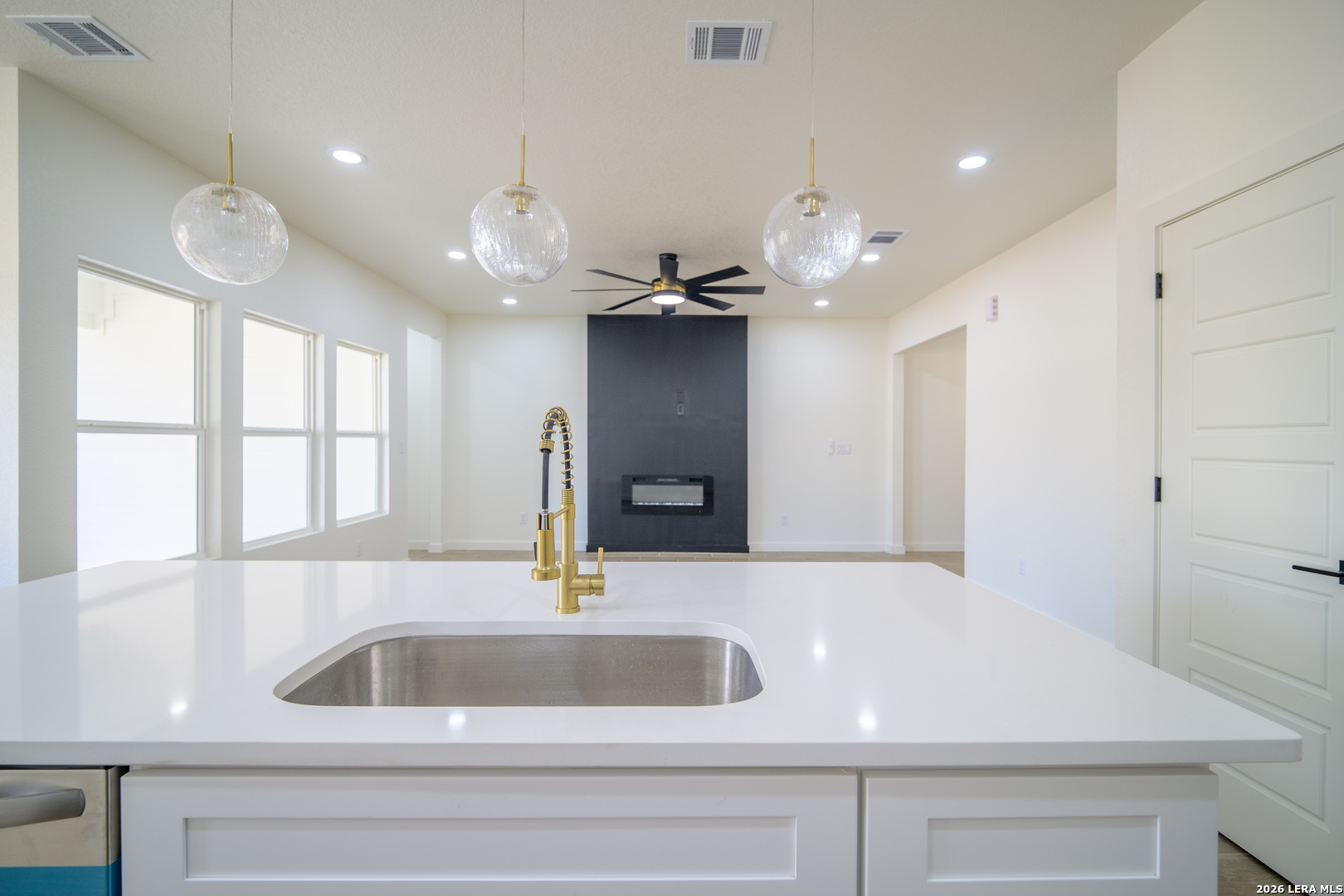 169 Pine Valley Dr