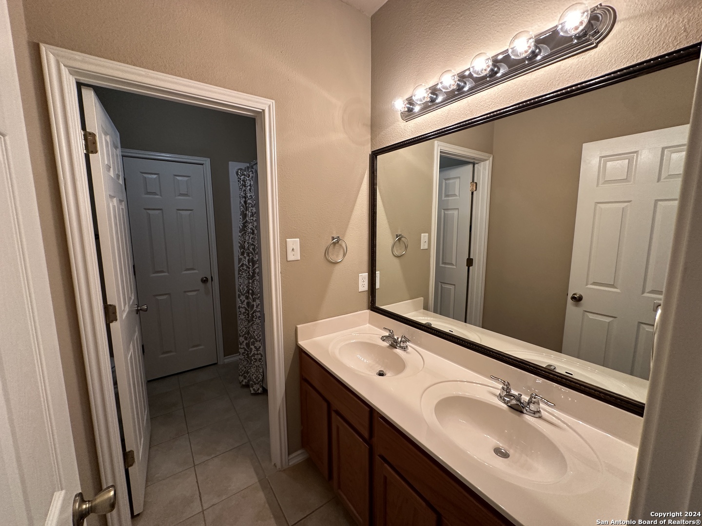 2612 Cloverbrook Ln