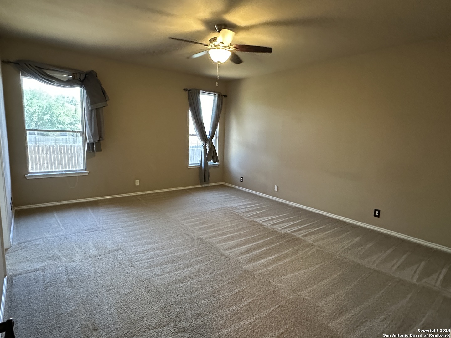 2612 Cloverbrook Ln